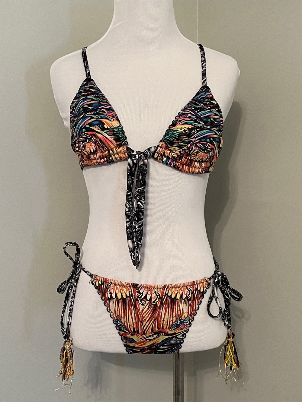 Água Bendita Women’s Multicolor Tie-Front Bikini Top and Side-Tie Bottoms Set